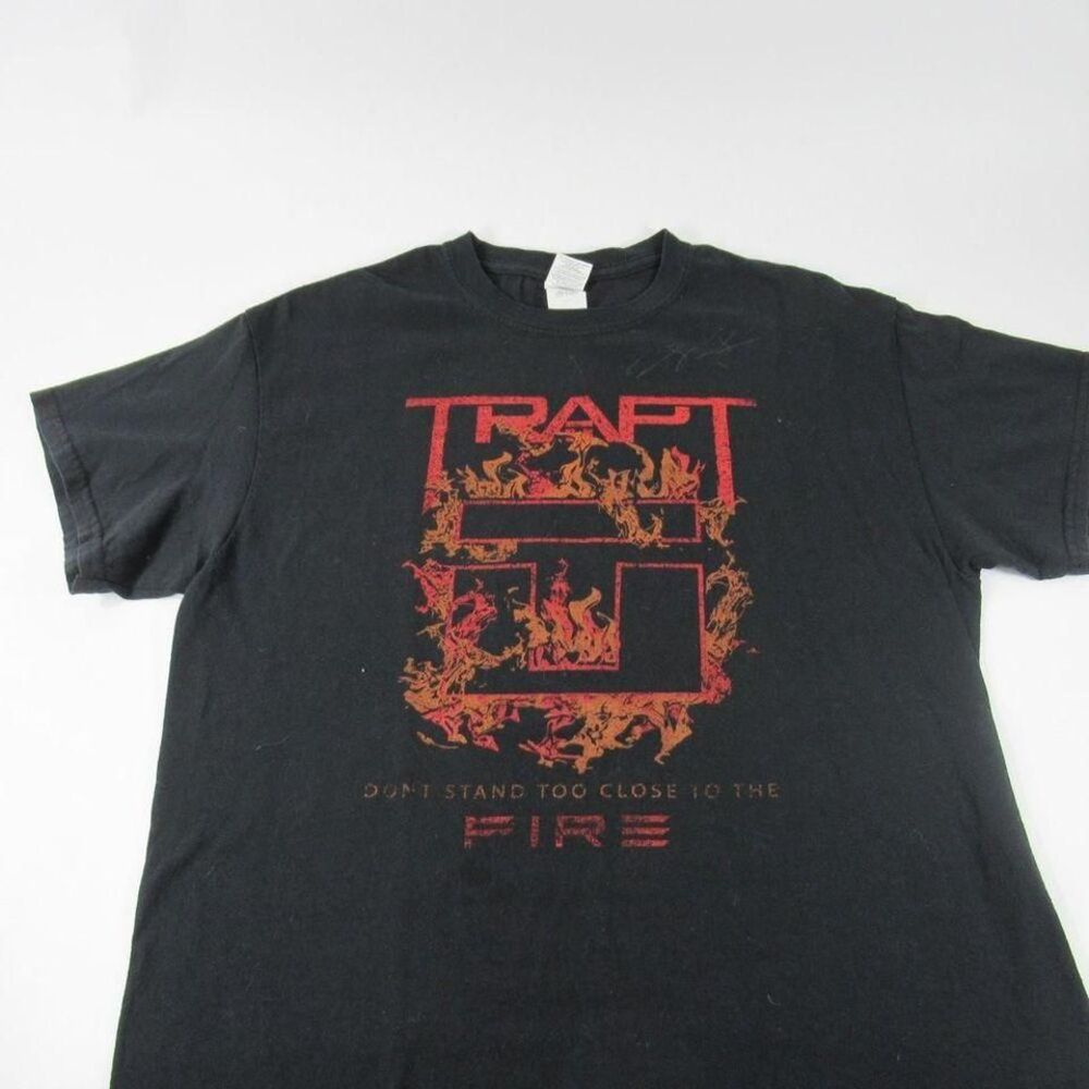 TRAPT T SHIRT DONT STAND‎ TO CLOSE TO THE FIRE SIZE MEDIUM